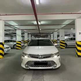 Toyota Camry 2017