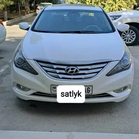Hyundai Sonata 2011