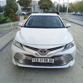 Toyota Camry 2020