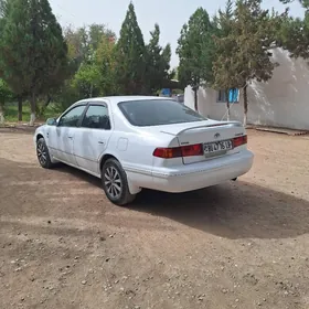 Toyota Camry 2001