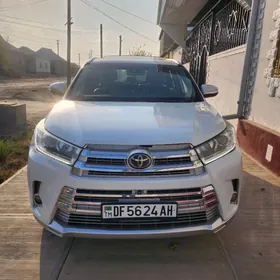 Toyota Highlander 2018