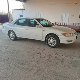 Toyota Camry 2001