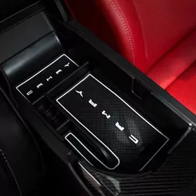 18-23 Camry organiser