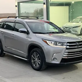 Toyota Highlander 2018