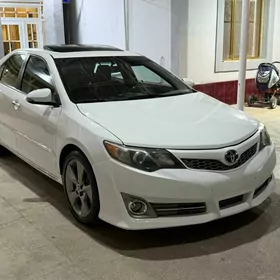 Toyota Camry 2012