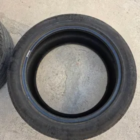 CONTINENTAL 255 45 20