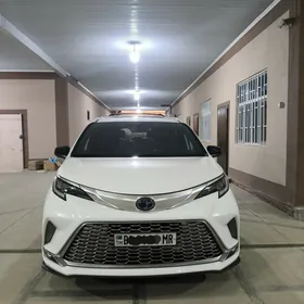 Toyota Sienna 2021