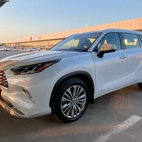 Toyota Highlander 2022