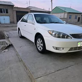 Toyota Camry 2004