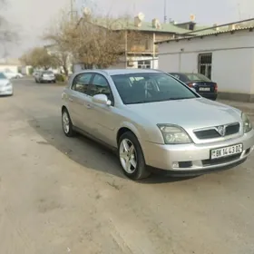 Opel Signum 2003