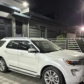 Ford Explorer 2018