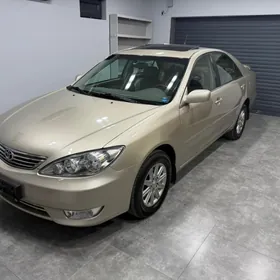 Toyota Camry 2004