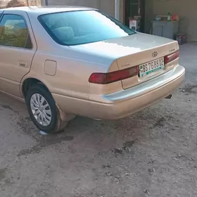 Toyota Camry 1997
