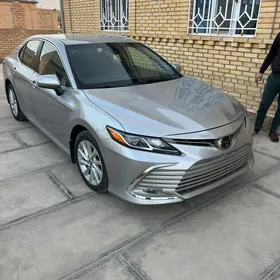 Toyota Camry 2023
