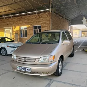 Toyota Sienna 2002