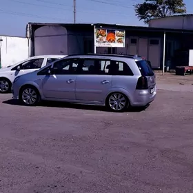 Opel Zafira 2005