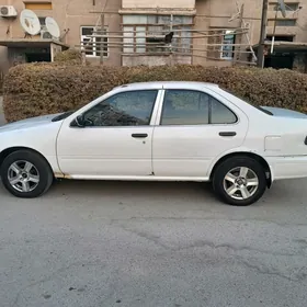 Nissan Sunny 2000