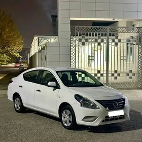 Nissan Sunny 2022