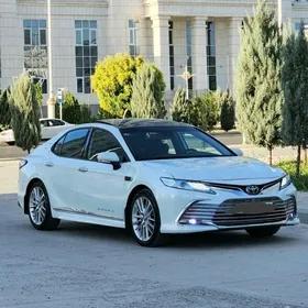 Toyota Camry 2020