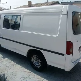 Hyundai H-1 1999