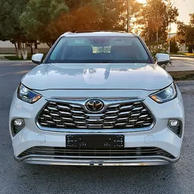 Toyota Highlander 2022