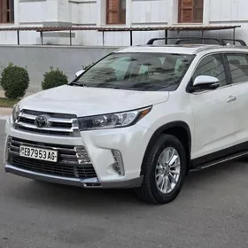 Toyota Highlander 2019