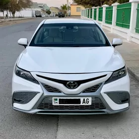 Toyota Camry 2022