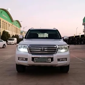Toyota Land Cruiser 2010
