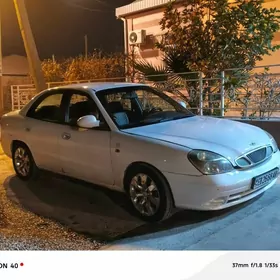 Daewoo Nubira 2001