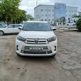 Toyota Highlander 2019