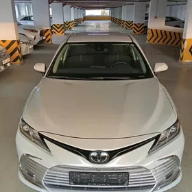 Toyota Camry 2022