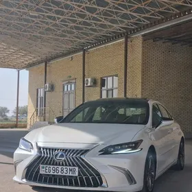 Lexus ES 350 2019