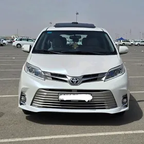 Toyota Sienna 2018