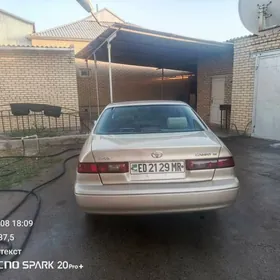 Toyota Camry 1999