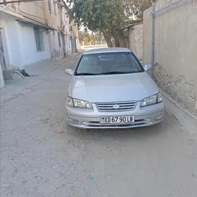 Toyota Camry 2000