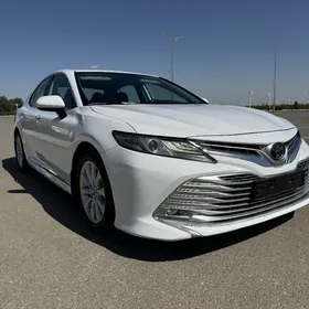 Toyota Camry 2020