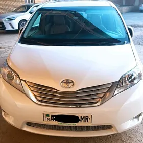 Toyota Sienna 2017
