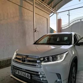 Toyota Highlander 2019