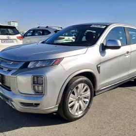 Mitsubishi Outlander Sport 2020