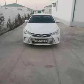 Toyota Camry 2016