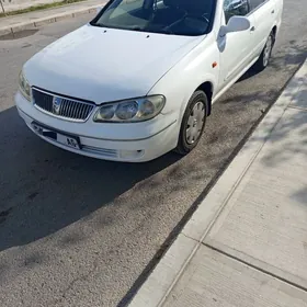 Nissan Sunny 2005