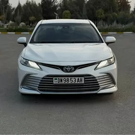 Toyota Camry 2020