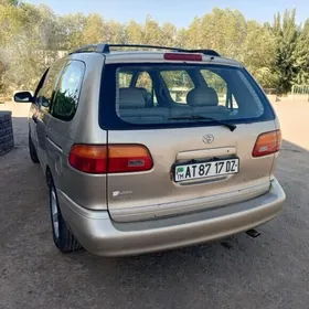 Toyota Sienna 2000
