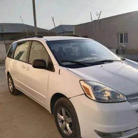 Toyota Sienna 2005