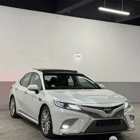 Toyota Camry 2020