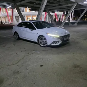 Hyundai Elantra 2021