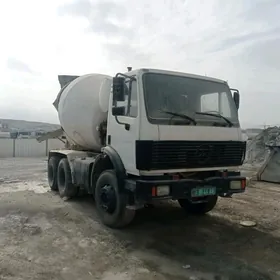 Mercedes-Benz 190E 1983