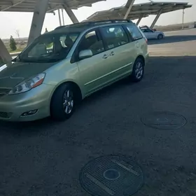 Toyota Sienna 2008