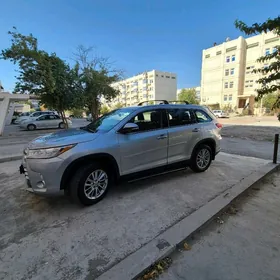 Toyota Highlander 2019