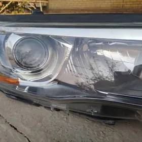 Фара/çyra Highlander 2017-2019